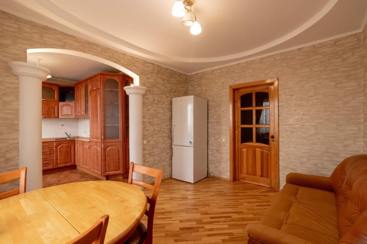 Kvartirkoff Na Ozernaya 8 Kiev Exterior foto