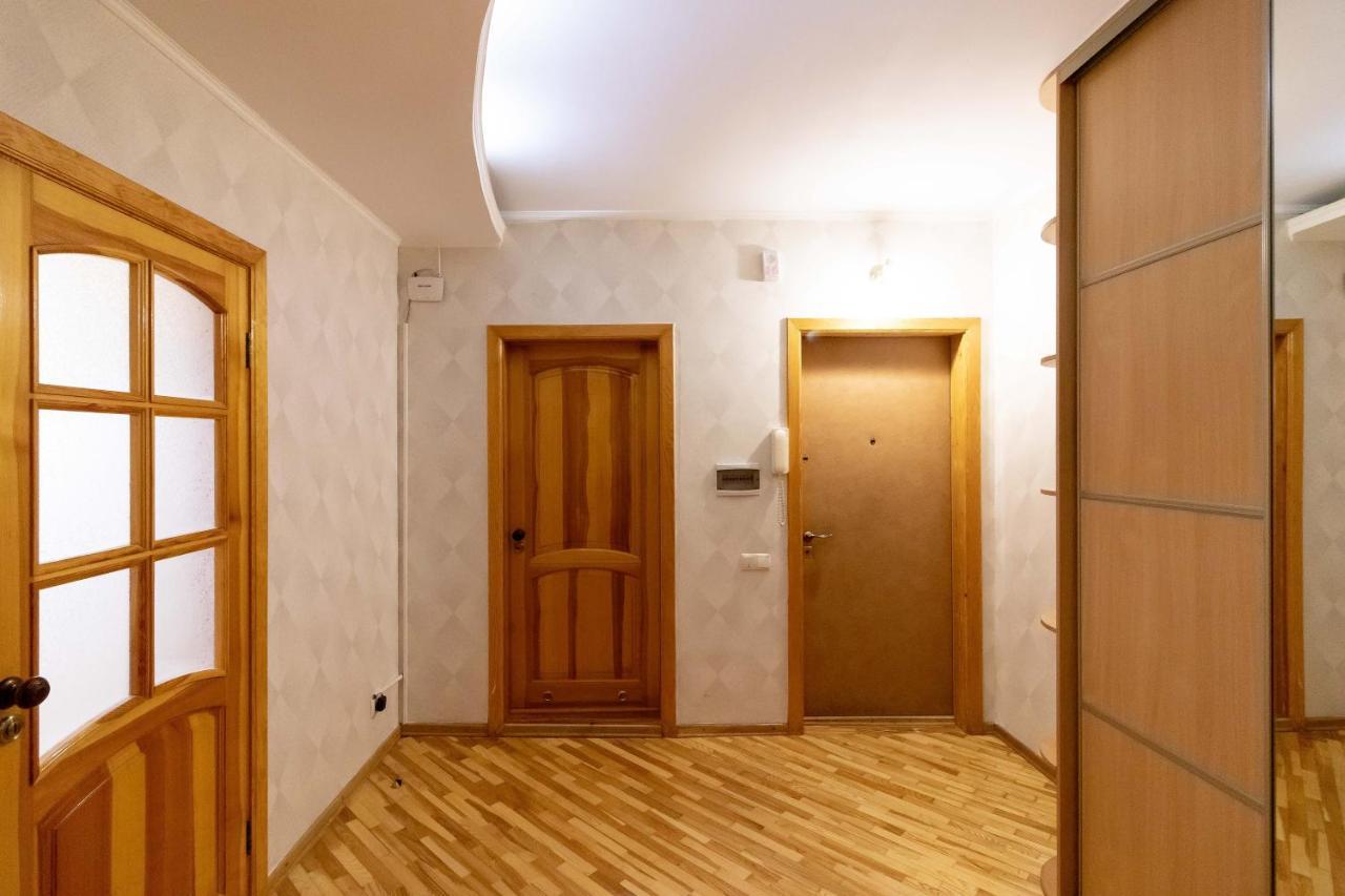 Kvartirkoff Na Ozernaya 8 Kiev Exterior foto